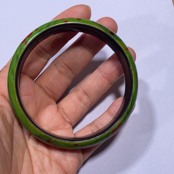 🍀 2 for $20 Green Painted Wooden Bangle. Snake design. Light weight. - Picture 3 of 5
